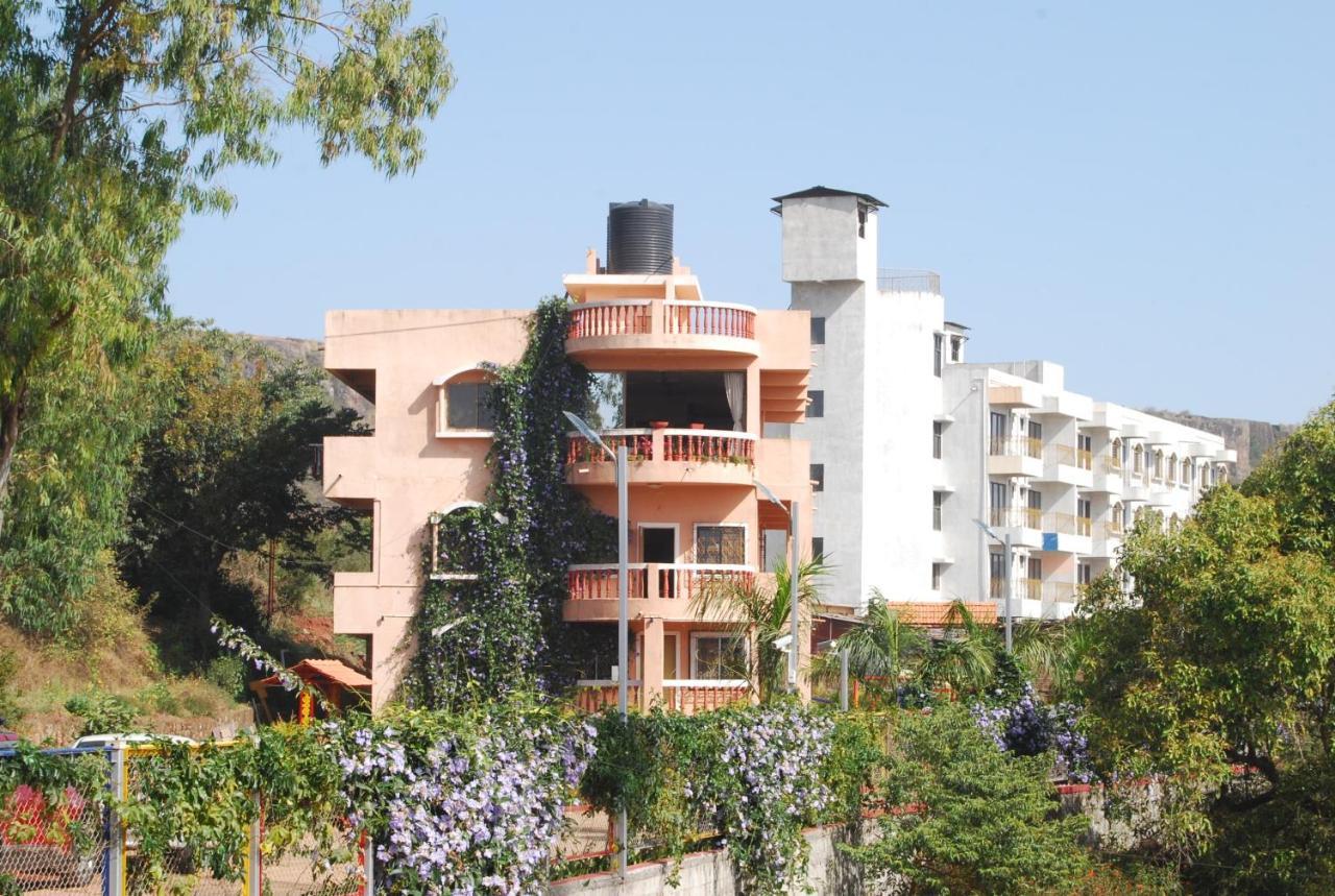 Quinte Hills Residency Villa Panchgani Exterior photo