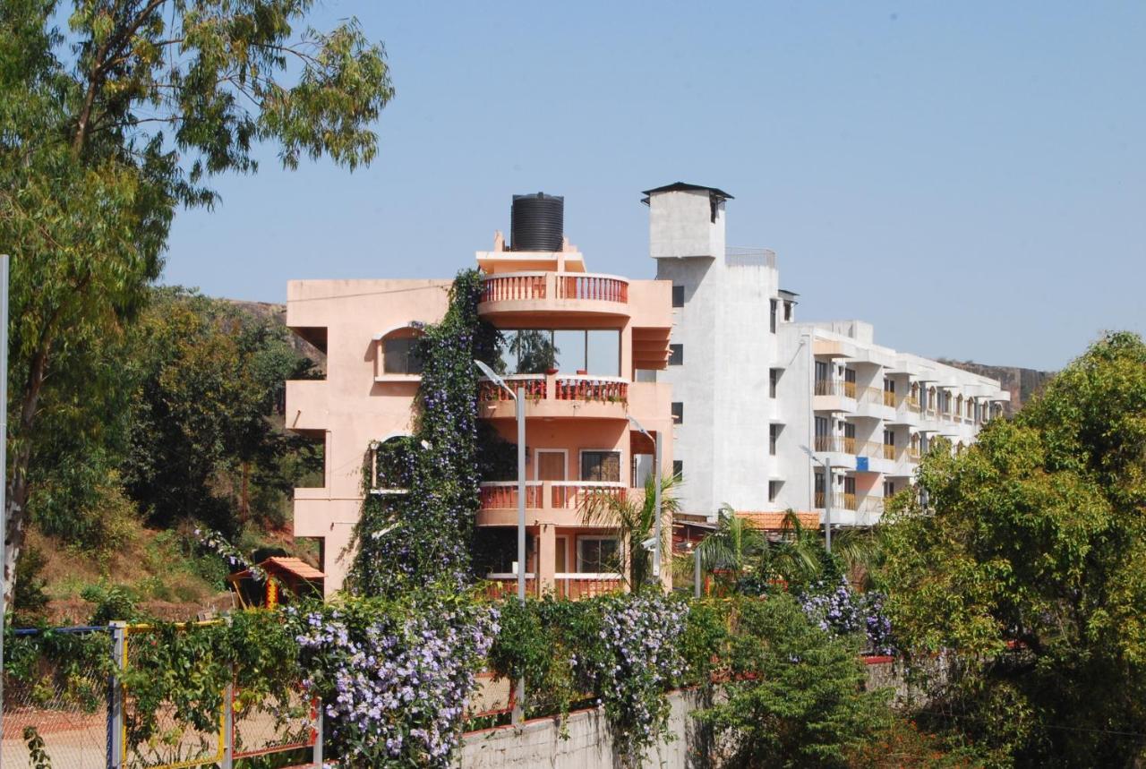 Quinte Hills Residency Villa Panchgani Exterior photo