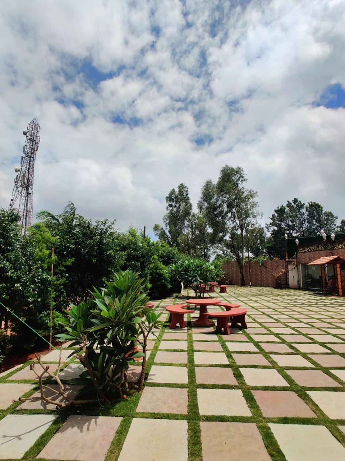 Quinte Hills Residency Villa Panchgani Exterior photo